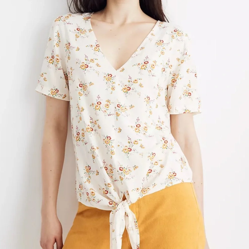 ☀️Madewell windowpane floral tie front v neck top xs
